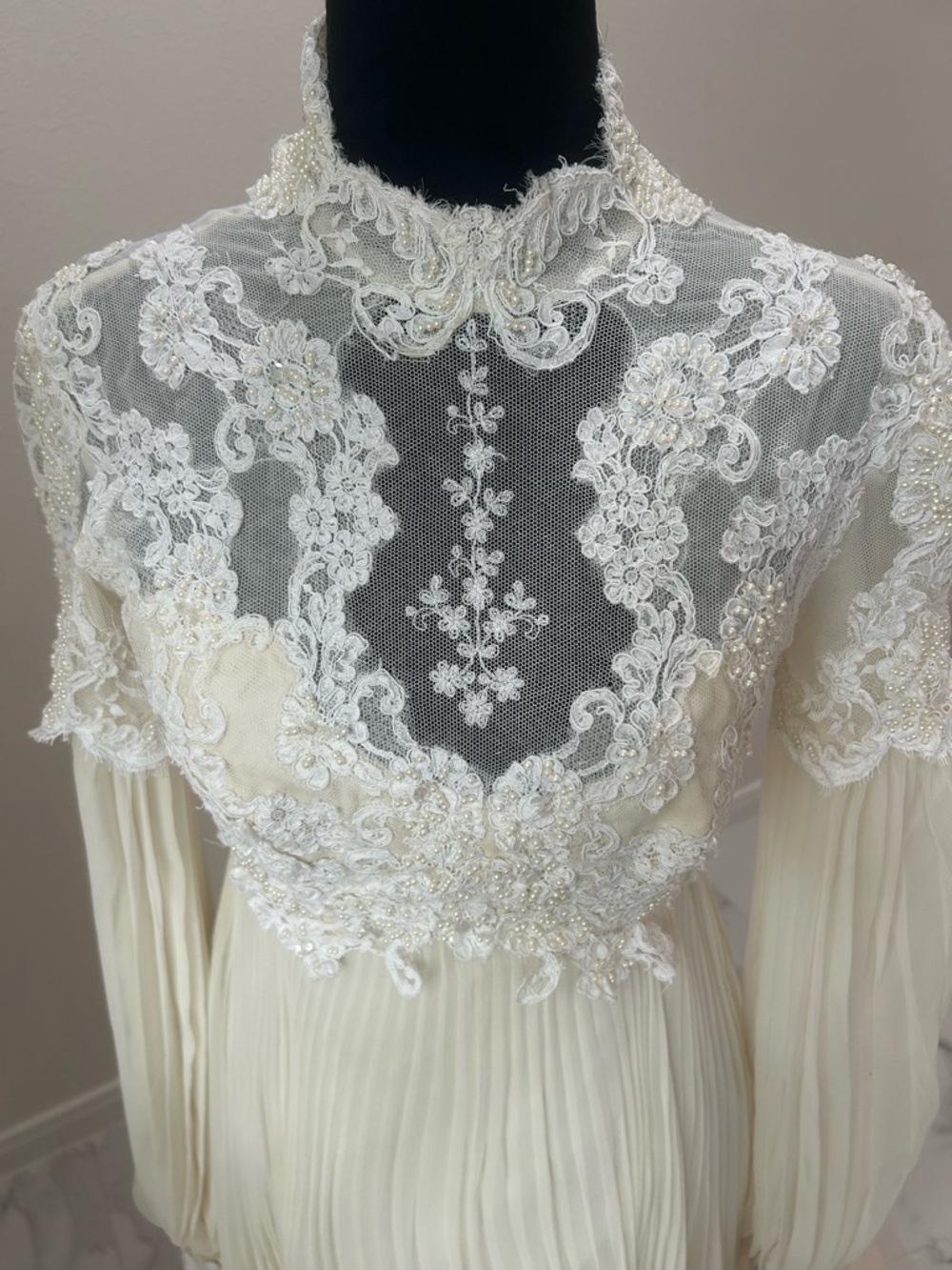 Wedding Dress Vintage Ivory Lace & Pleated Long-Sleeve Dress - Picture 9 of 12